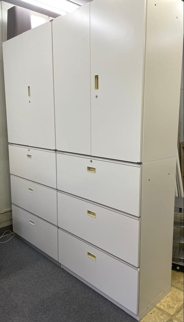 書庫　 3段ラテラル (下段のみ) 事務用品　鍵付き
