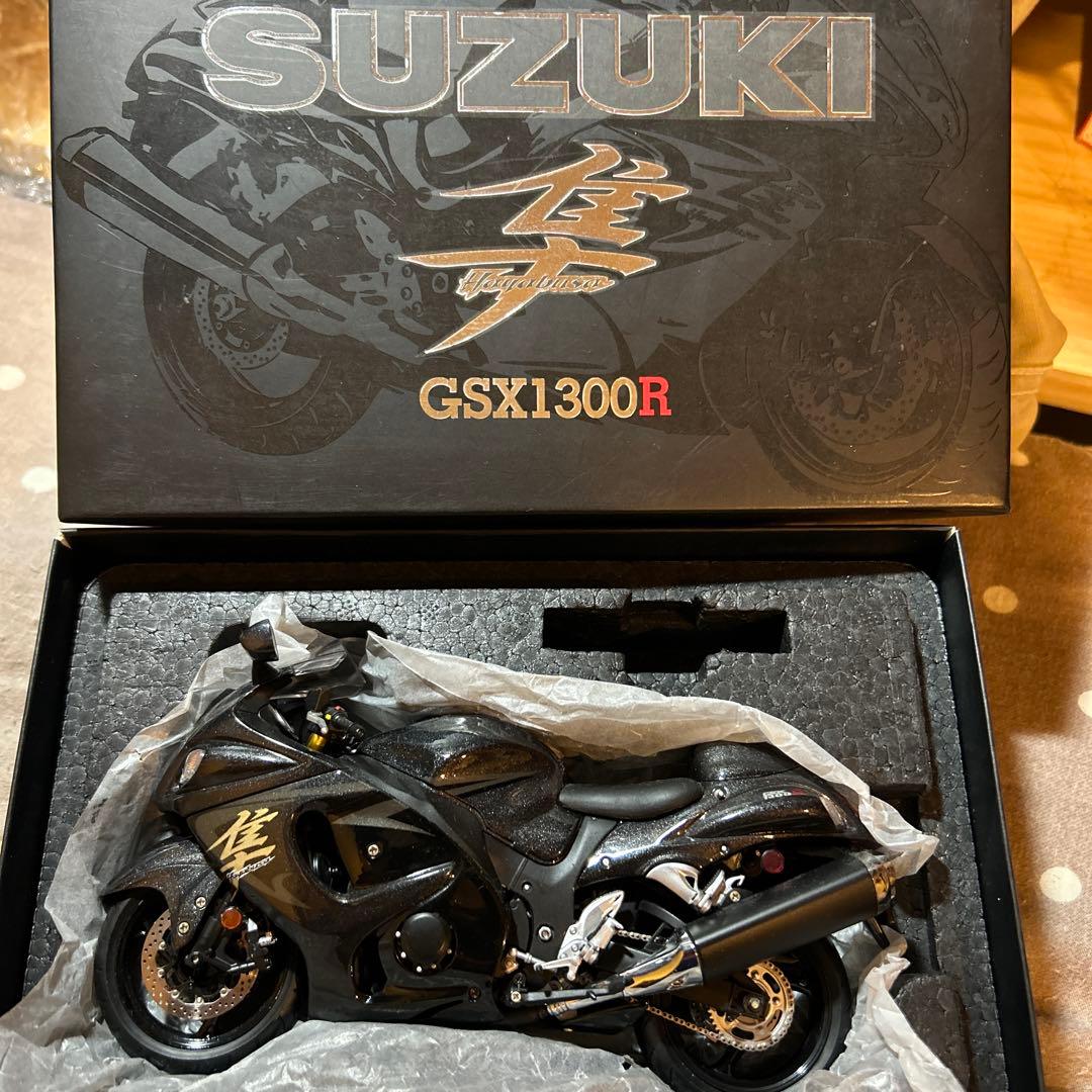 suzuki gsx1300r 隼　ダイキャストモデル