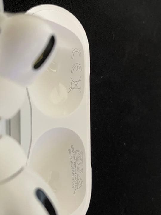 AirPods Pro ホワイト 第一世代