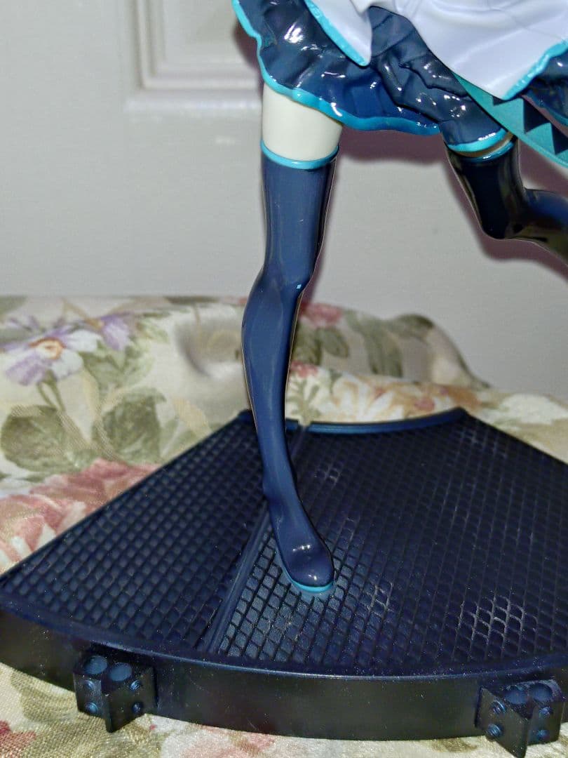 初音ミク 恋は戦争 Refine Ver. 1/8スケール 完成品フィギュア