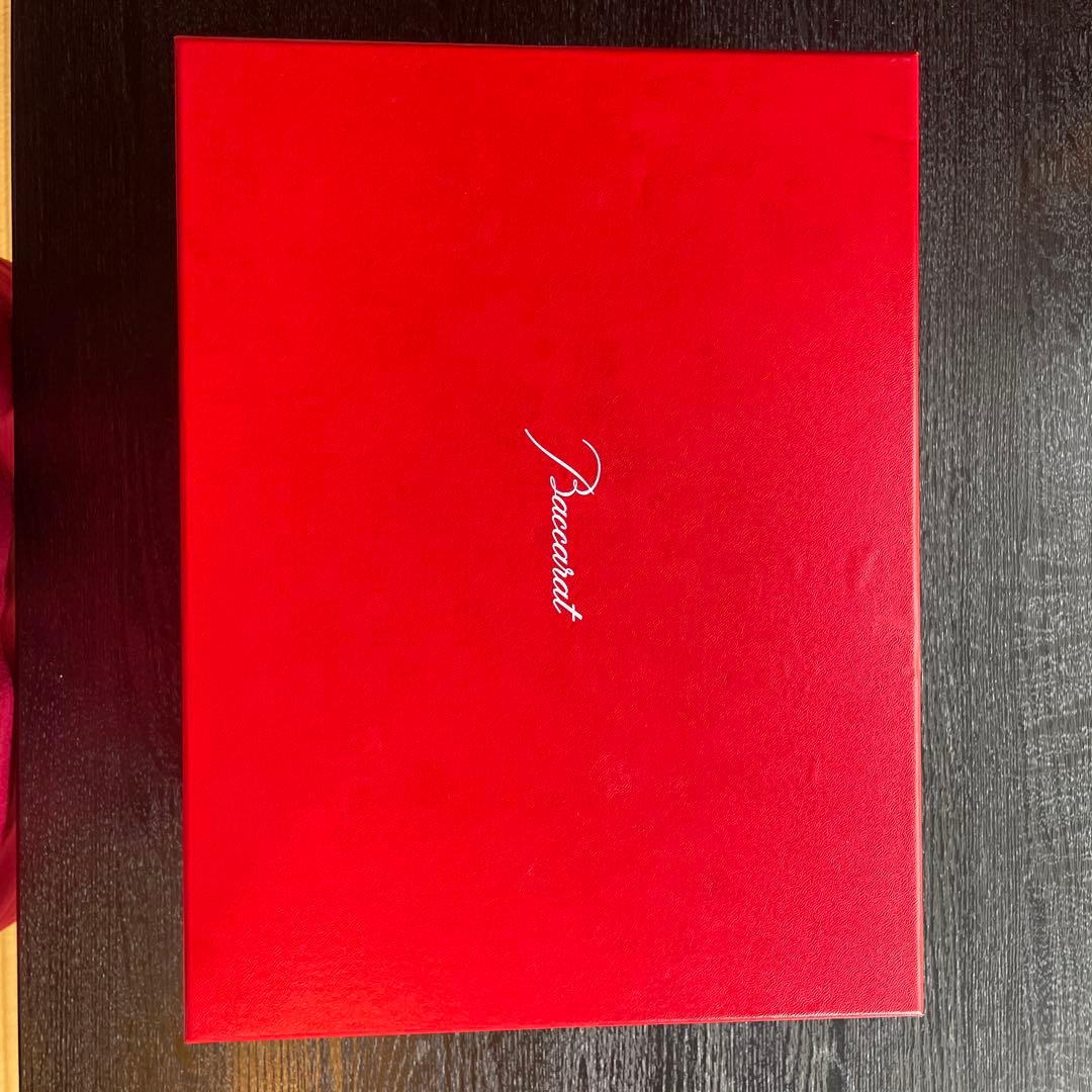 引*離様 【新品・未使用品】バカラ ウエーブ 花瓶 箱付き