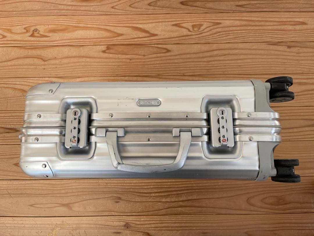 RIMOWA アルミニウム製シルバーキャリーケース