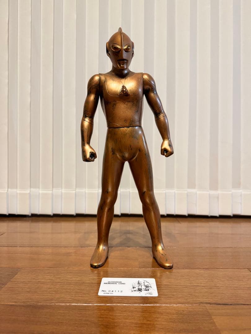生誕30周年特別限定版ウルトラマン 京本コレクションフィギュア カード付き
