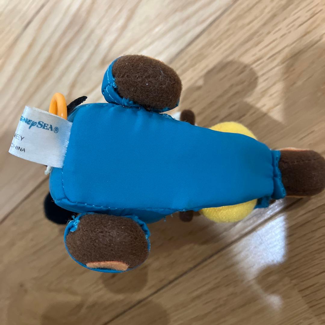 東京ディズニーシー　ミッキーマウス　バイクぬいぐるみキーホルダー　ぶるぶるレトロ