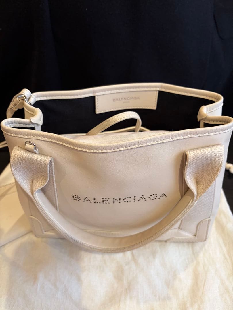 BALENCIAGA ネイビーカバスS クリームホワイト　バレンシアガ バッグ