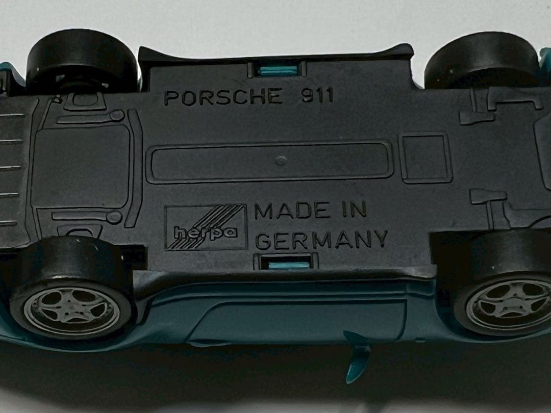 ポルシェ1/64京商 コンビニ限定 ヘルパ　ミニカー
