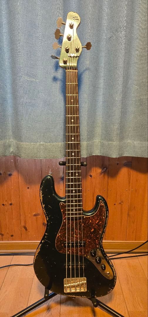 Black Smoker BETA J5 TRAD MASTER エレキベース