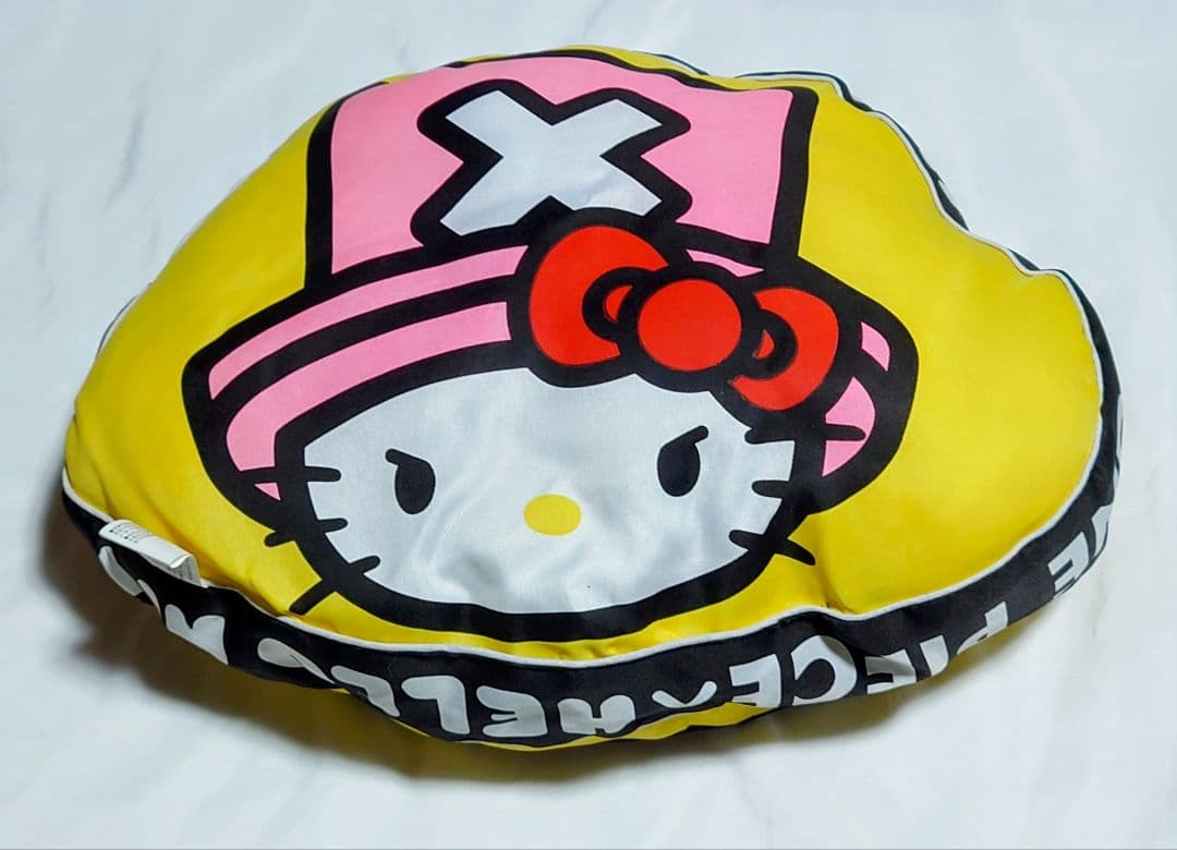 サンリオハローキティおでかけスクーター、他グッズ。