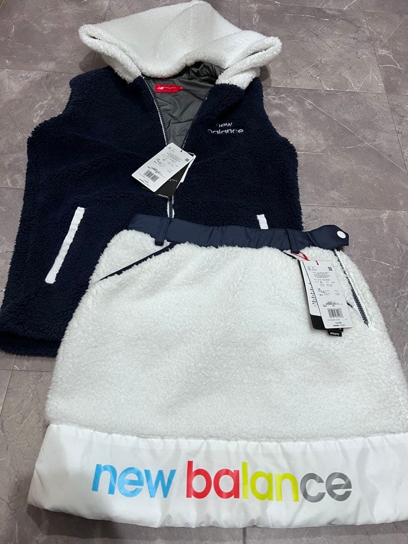 上S下XS ニューバランスゴルフ　レディース　スカート 上下セットアップ