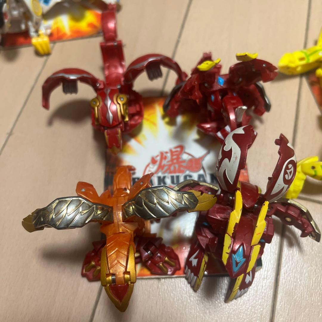 爆丸16体と交換用部品