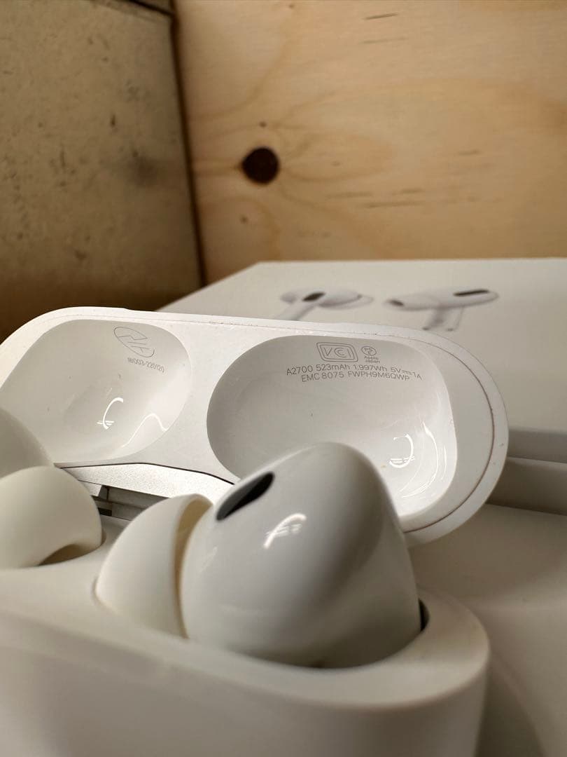 【正規品】AirPods Pro 第2世代 MQD83J/A M6QWP