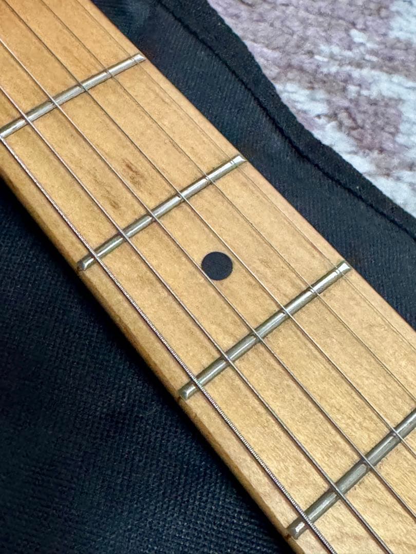 Squier by Fender スクワイヤーのストラト 黒色 メイプルネック