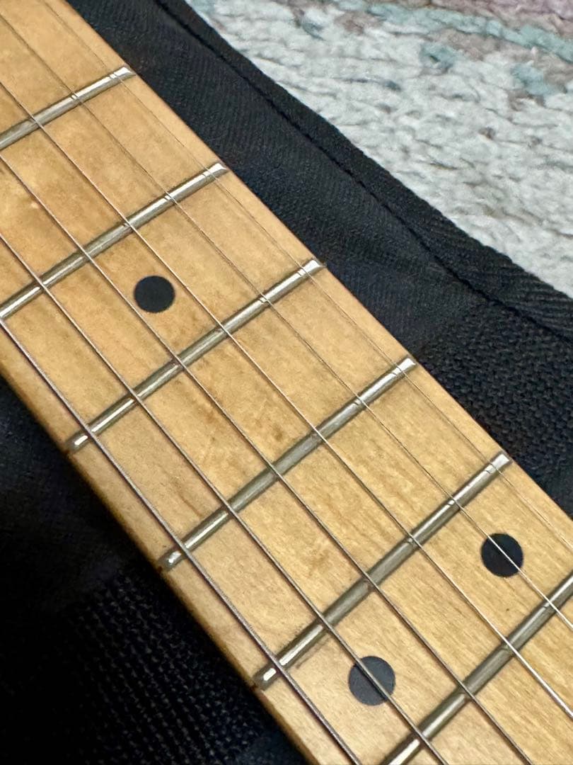 Squier by Fender スクワイヤーのストラト 黒色 メイプルネック