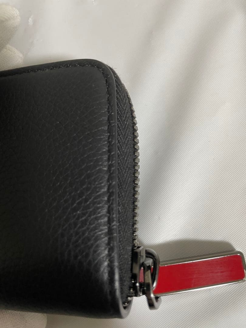 Christian Louboutinケース 黒 レザー スタッズ