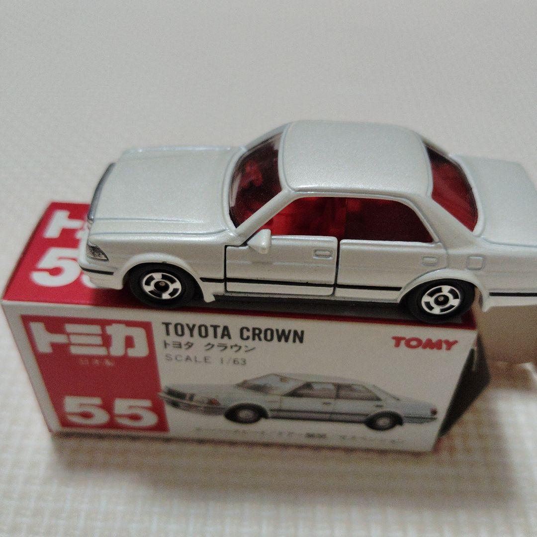 トミカ トヨタ クラウン