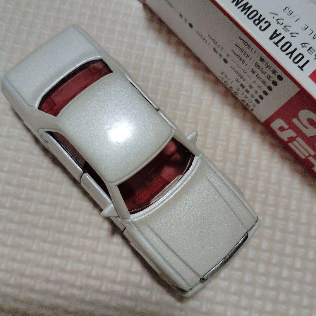 トミカ トヨタ クラウン