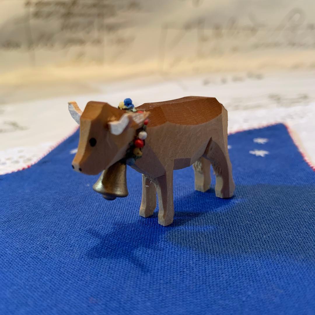 ドイツ製　木製人形　エルツ　ヘニッシユ工房の聖家族と羊飼い牛さんの可愛いセット！