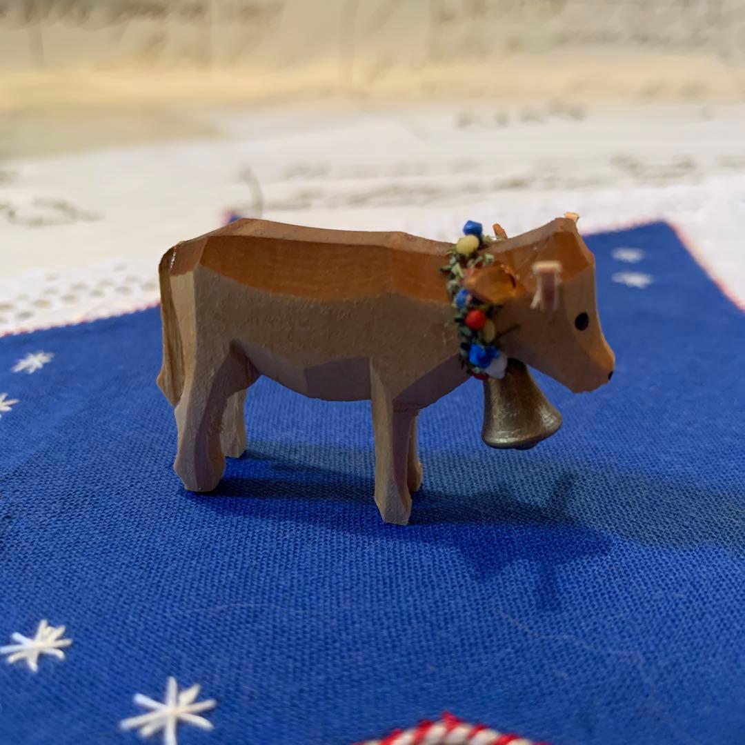 ドイツ製　木製人形　エルツ　ヘニッシユ工房の聖家族と羊飼い牛さんの可愛いセット！