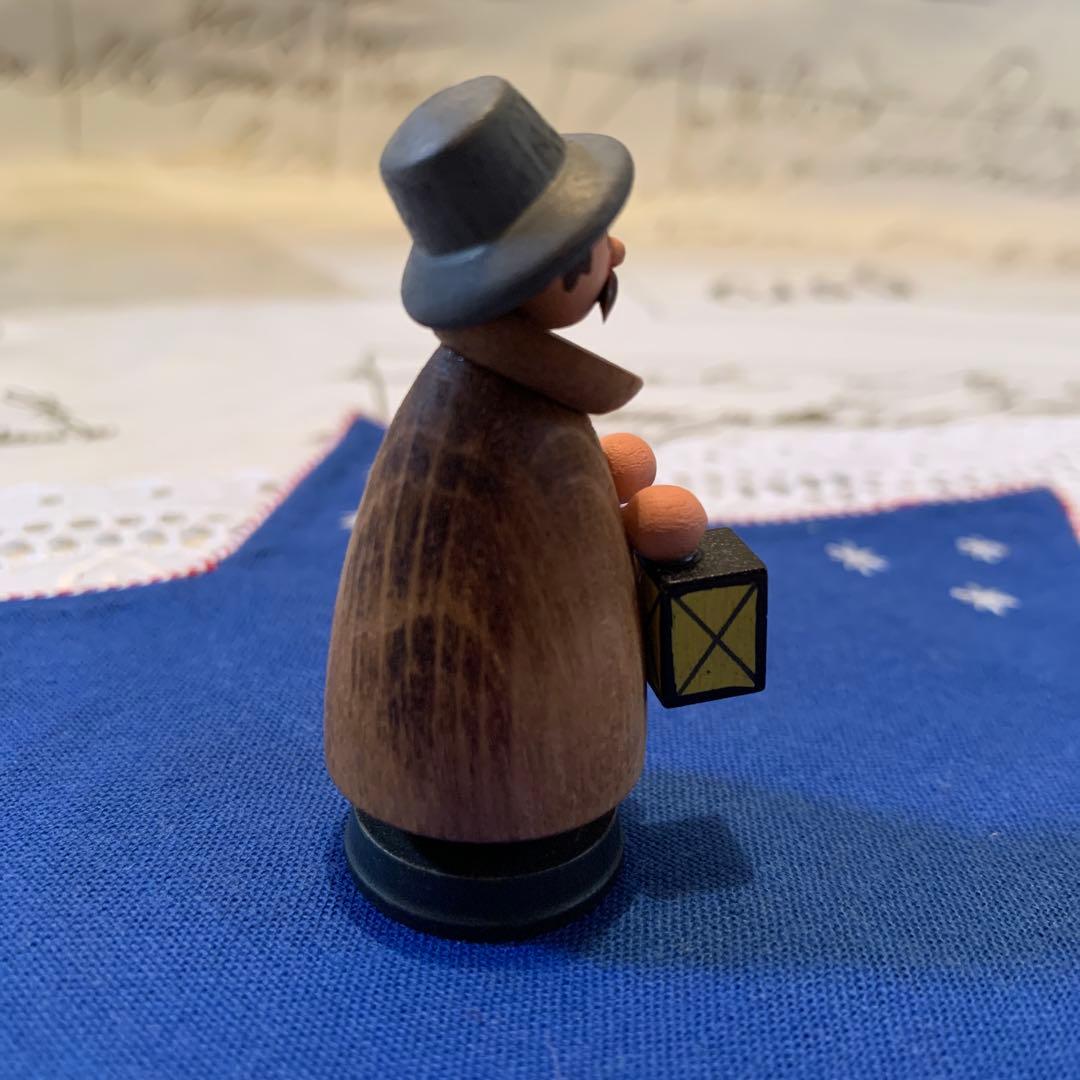 ドイツ製　木製人形　エルツ　ヘニッシユ工房の聖家族と羊飼い牛さんの可愛いセット！