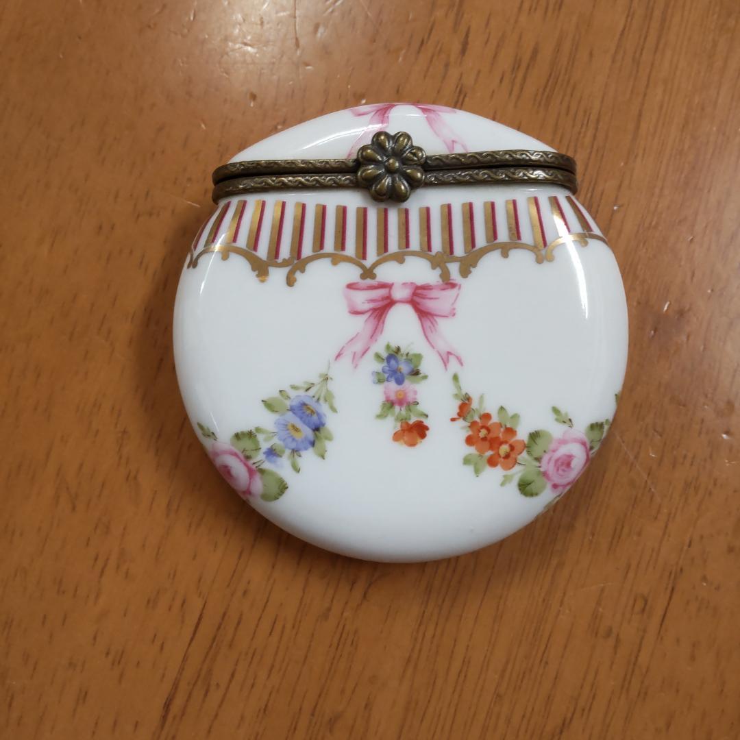 リモージュ　風　ピルケース　陶器　ヒンジボックス　アンティーク風