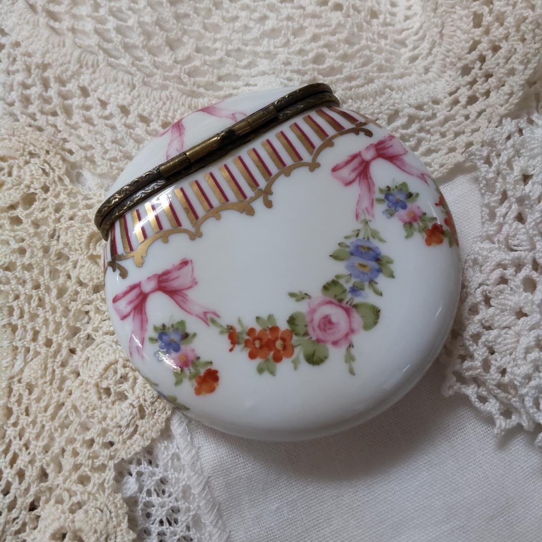 リモージュ　風　ピルケース　陶器　ヒンジボックス　アンティーク風