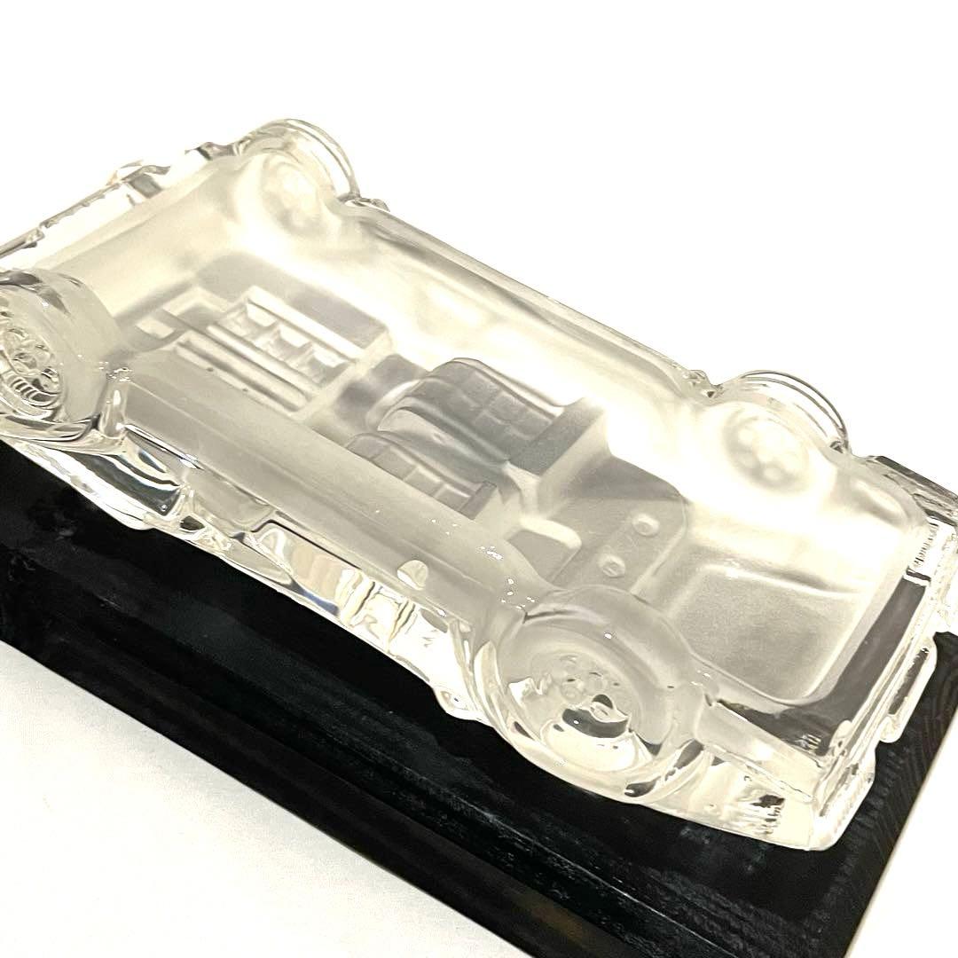 ランボルギーニ　カウンタック　クリスタル　ガラス　置物　台座付き