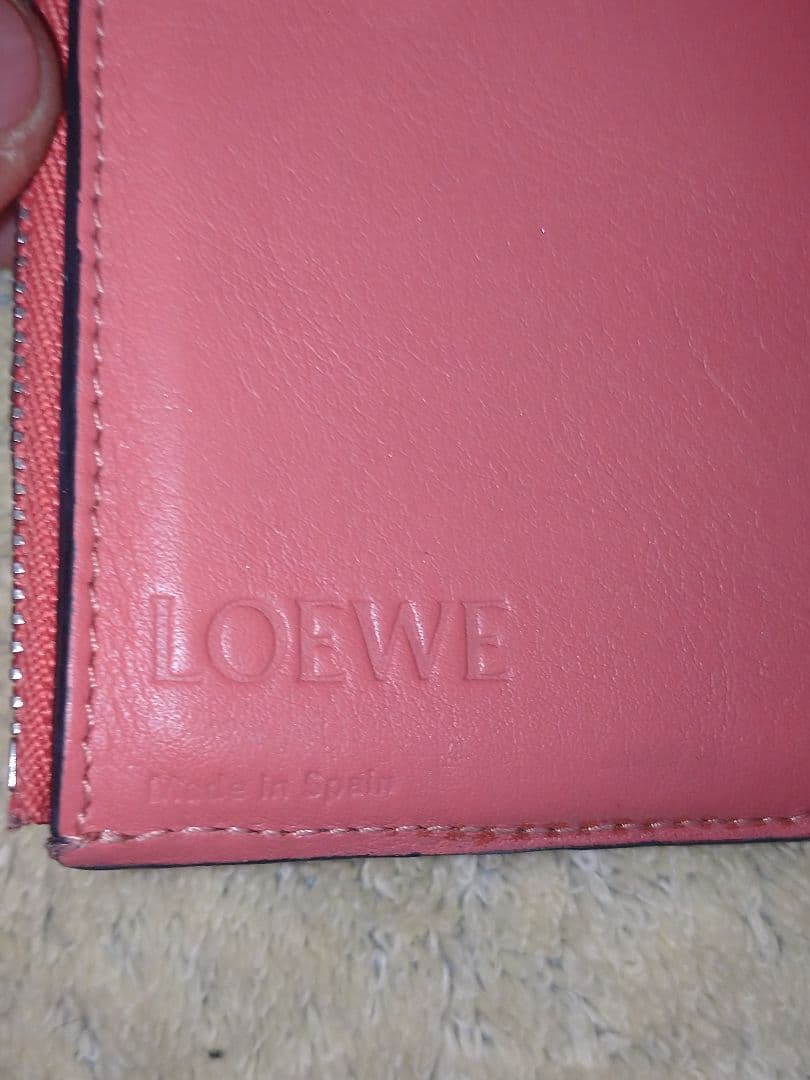 【良品】ロエベ 財布 アナグラム スモール バーティカル レザー 三つ折り財布