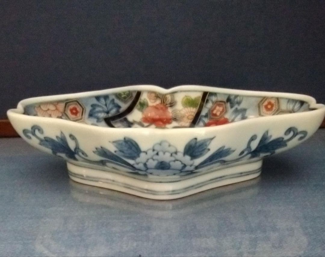 伊万里焼　手書き木瓜皿