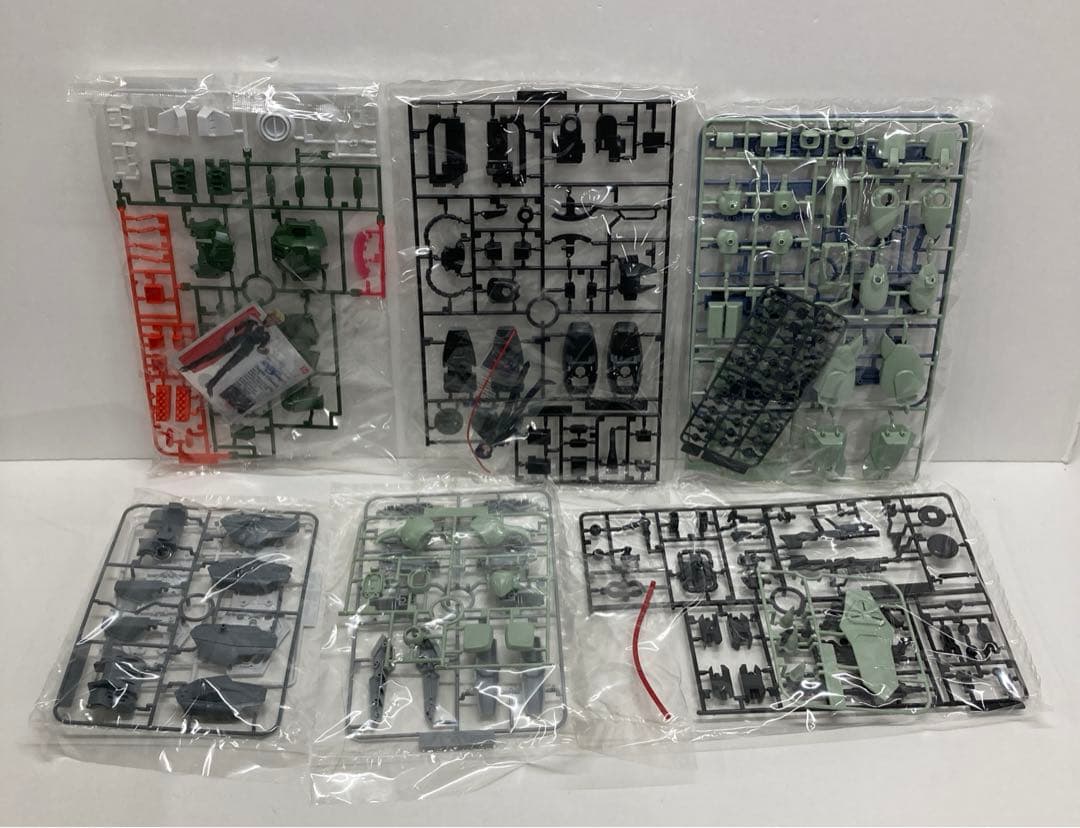 ガンダム　プラモデル　1/100スケール　3種セット　34251216J06M