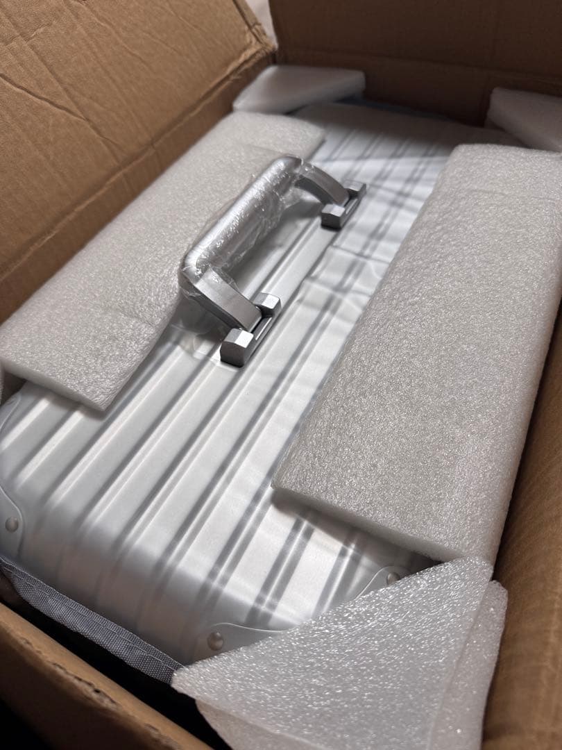 luseike アルミニウム合金製キャリーケース　機内持ち込みサイズ　18インチ