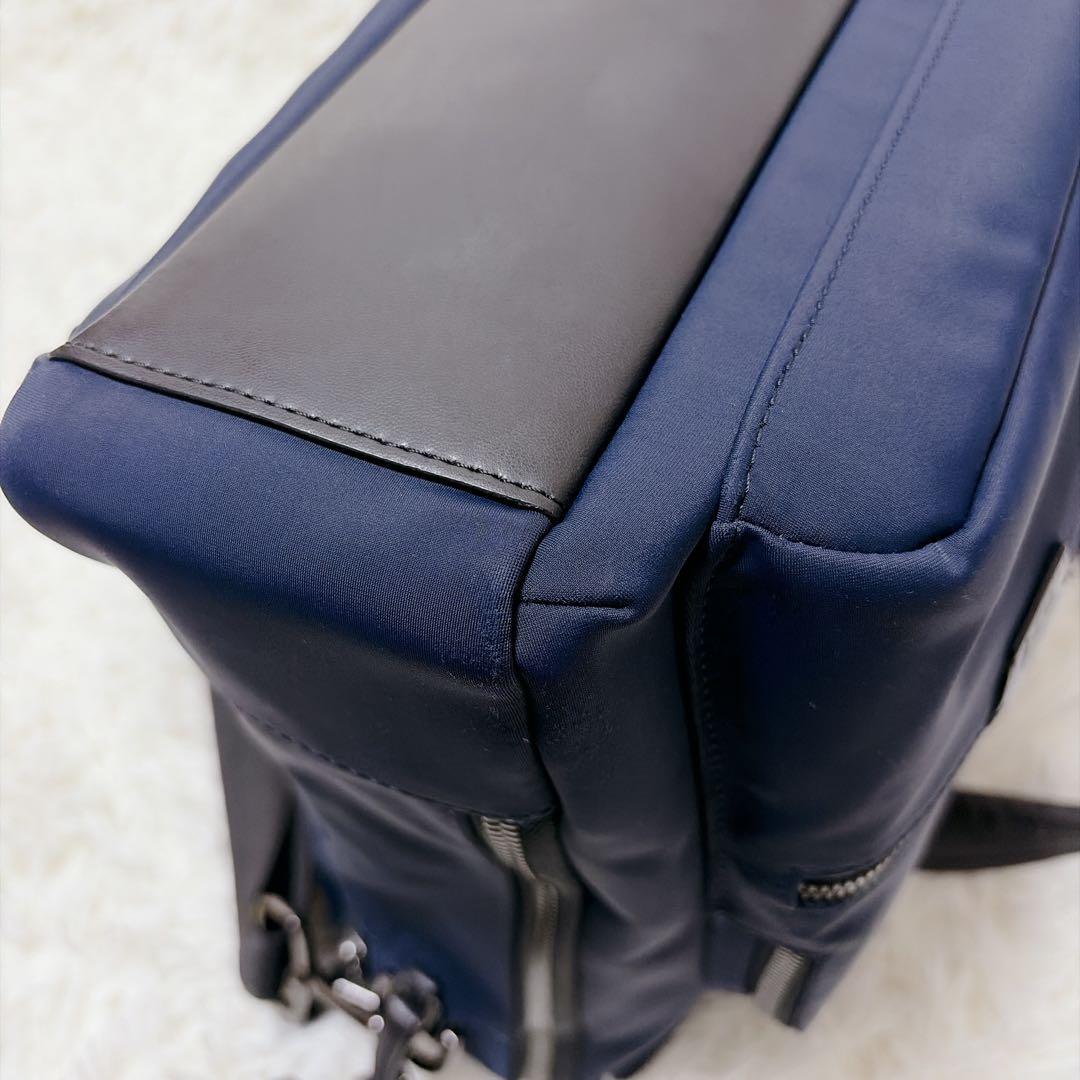 TUMIビジネスバックHarrisonサニーコンバーチブル・ブリーフ