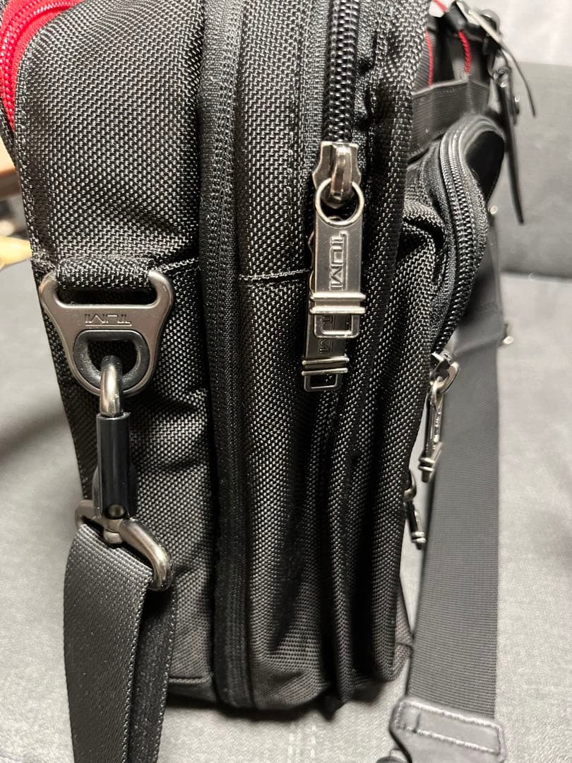 TUMI ブラック ビジネスバッグ　美品