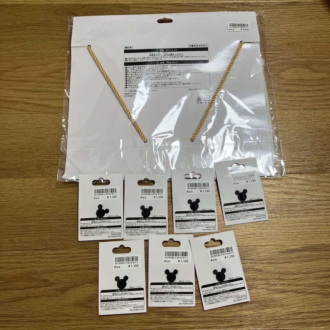 ★ディズニー 40周年　タペストリー　ピンバッチ　セット