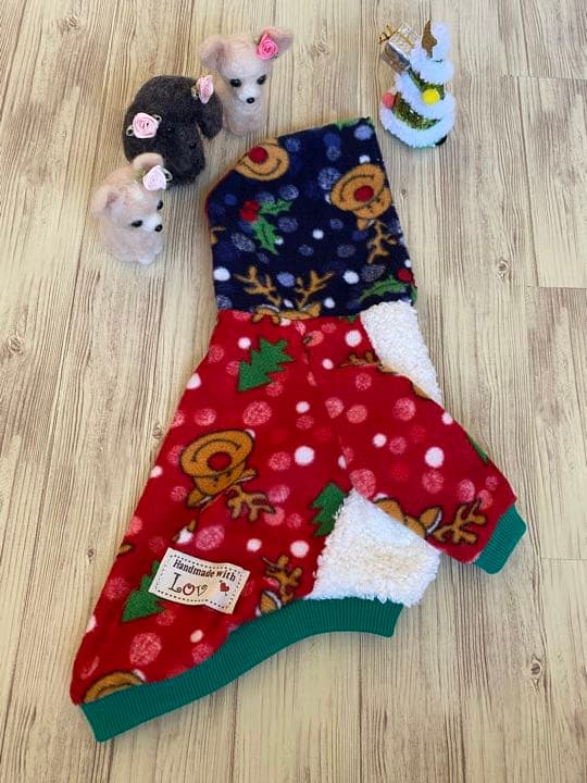 犬服  ラグラン(Ｓ)   ꒡̈⃝Lily꒡̈⃝ハンドメイド  Xmasもふもふ