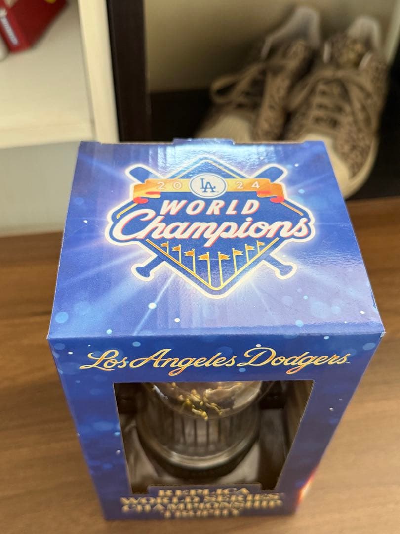 ドジャース　レプリカトロフィー