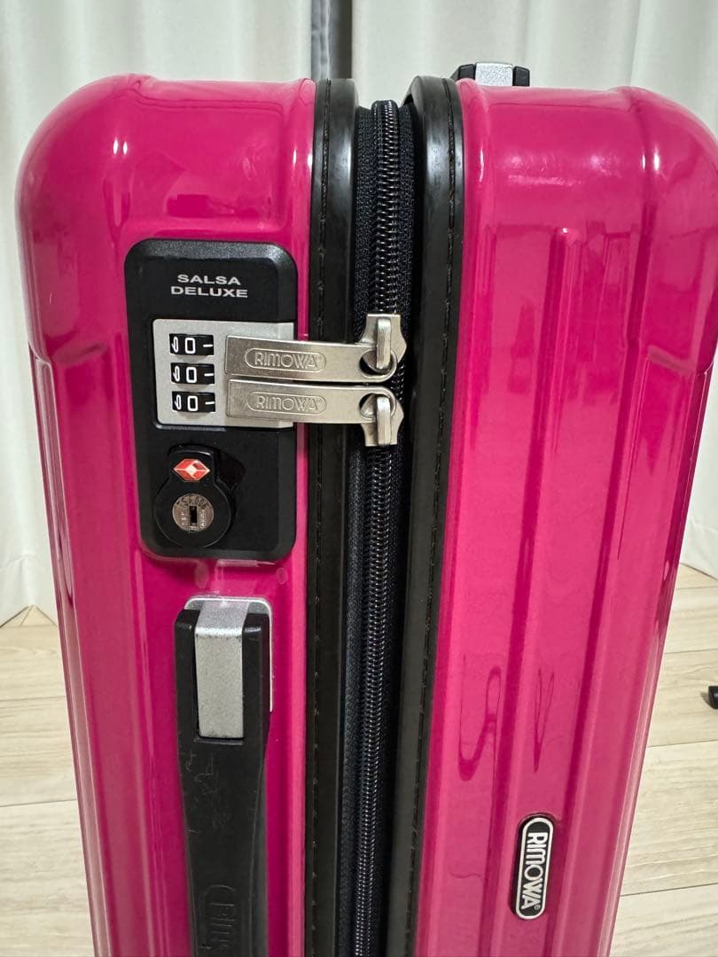 リモワ　サルサデラックス　4輪　機内持ち込み　ルビーレッド(ハワイ限定色)