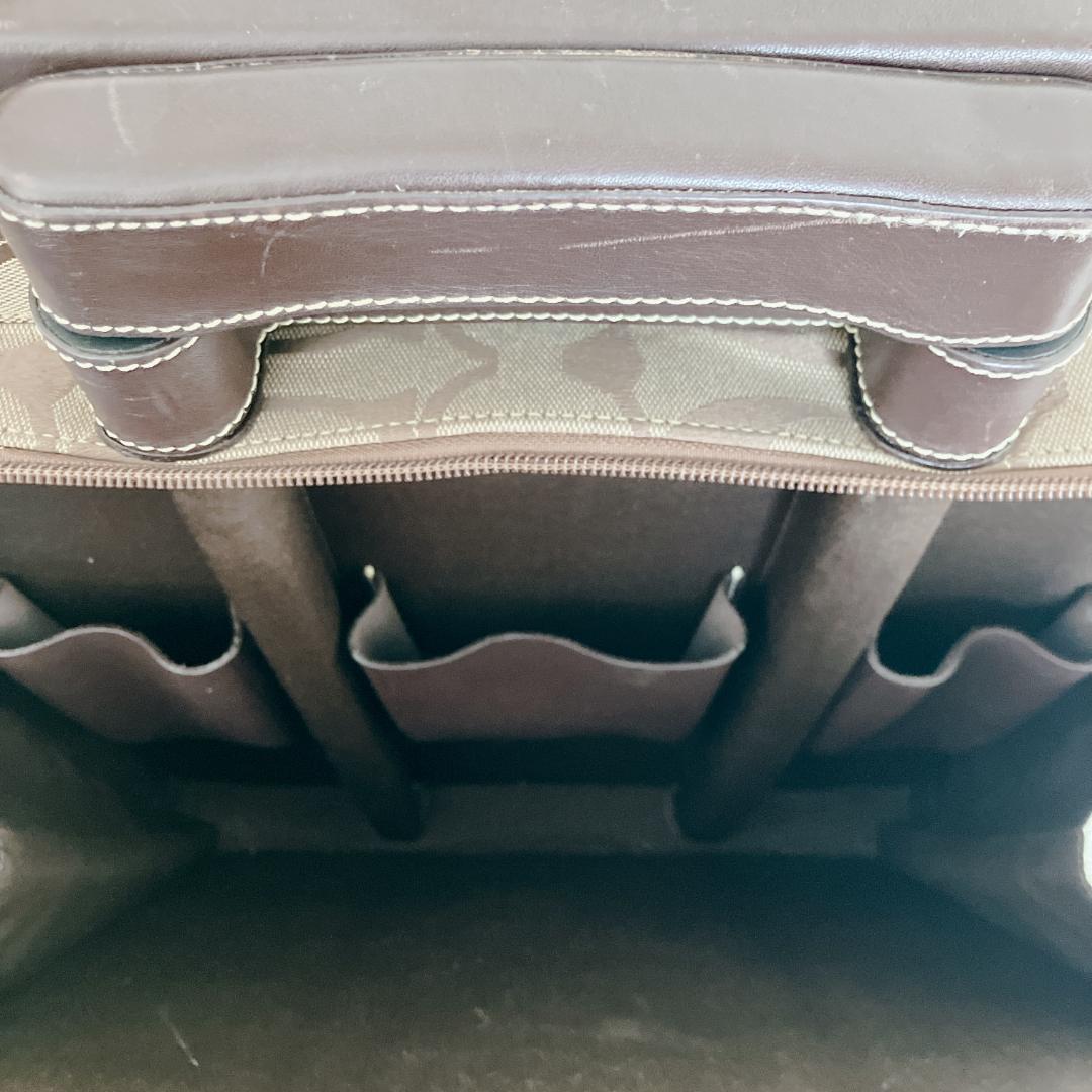 イブちゃん　COACH コーチ　キャリーケース スーツケースシグネチャー