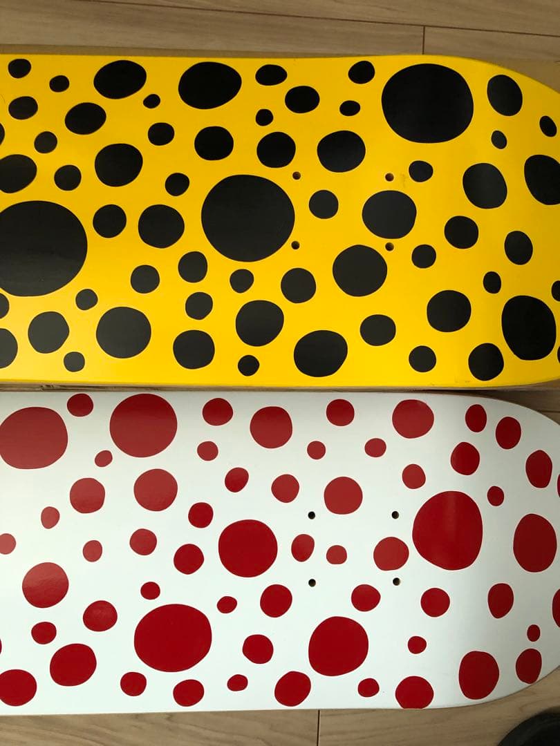 MOMA別注草間弥生スケードボード2種セット