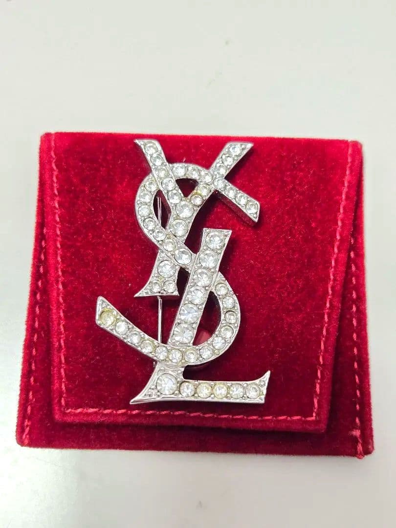 未使用品☆イヴサンローラン ブローチ カサンドラ ラインストーン