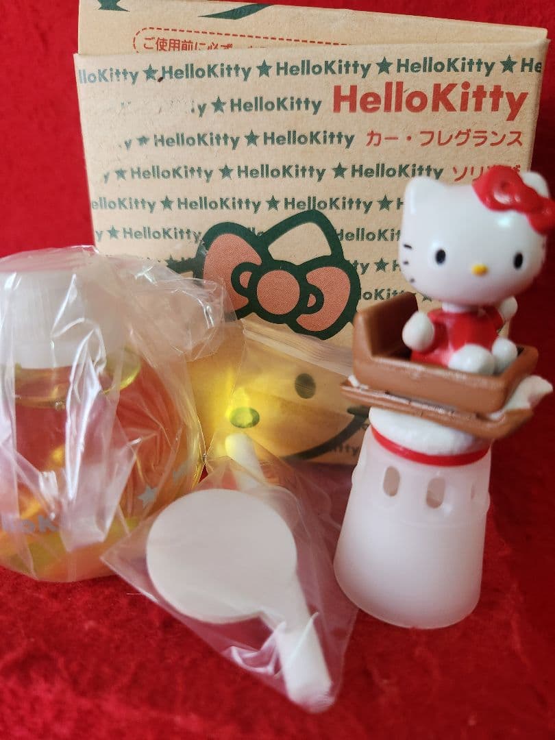 サンリオ　キティ　カー フレグランス　８種