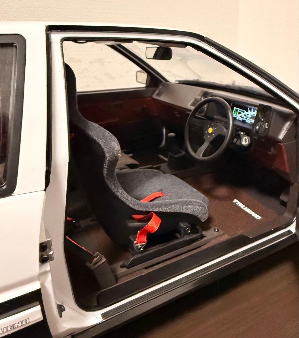 ディアゴスティーニ1/8 頭文字DのAE86ハチロクカスタム完成品