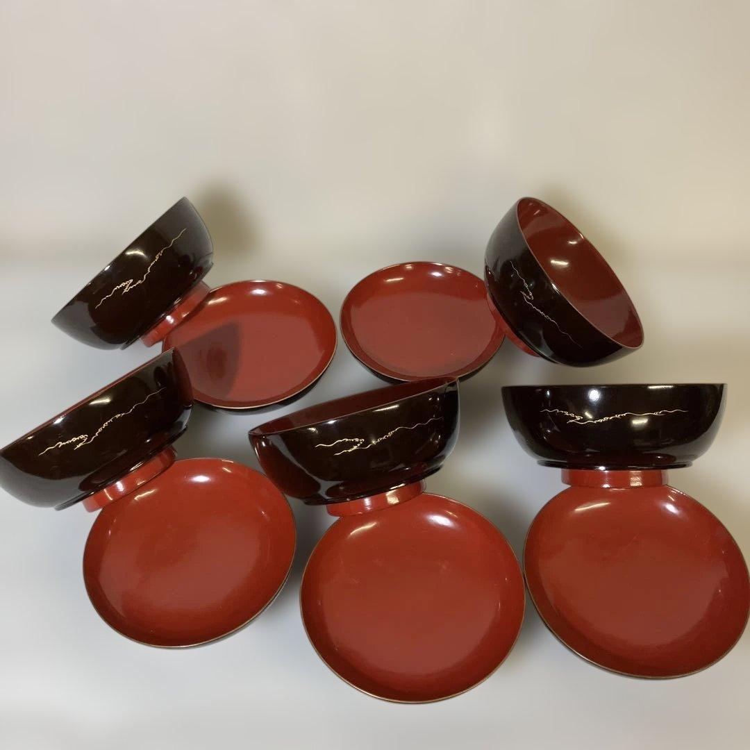 黒塗に蓋・内朱塗の金蒔絵木製漆器椀五客／蓋に希少な意匠「（三日月の）月輪に蝙蝠」