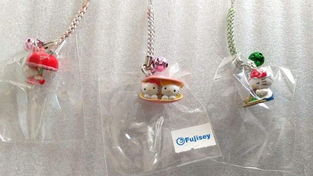 【未使用品】ハローキティ 地域限定ストラップ 12個セット