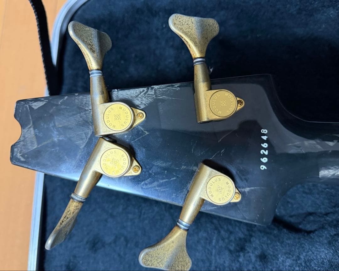 Modulus Quantum 4 中古　送料込