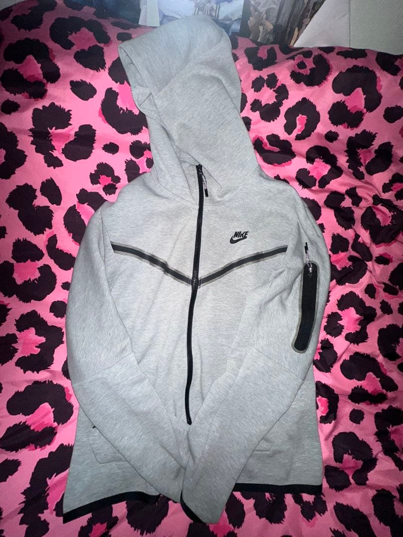 旧型NIKEテックフリースセットアップグレー　uk drip