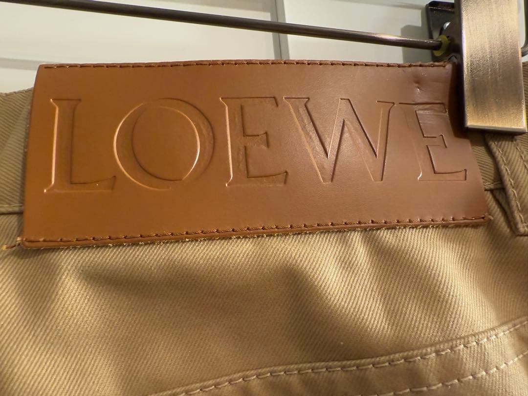 新品未使用タグ付！LOEWE チノパン　ロエベ　38 ベージュパンツ　オーバー