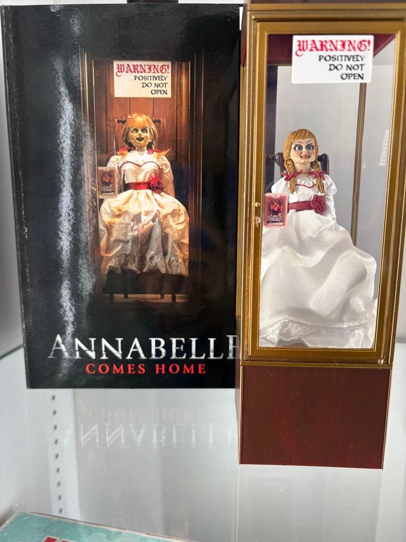 ネカ　アナベル　死霊館　豆魚雷