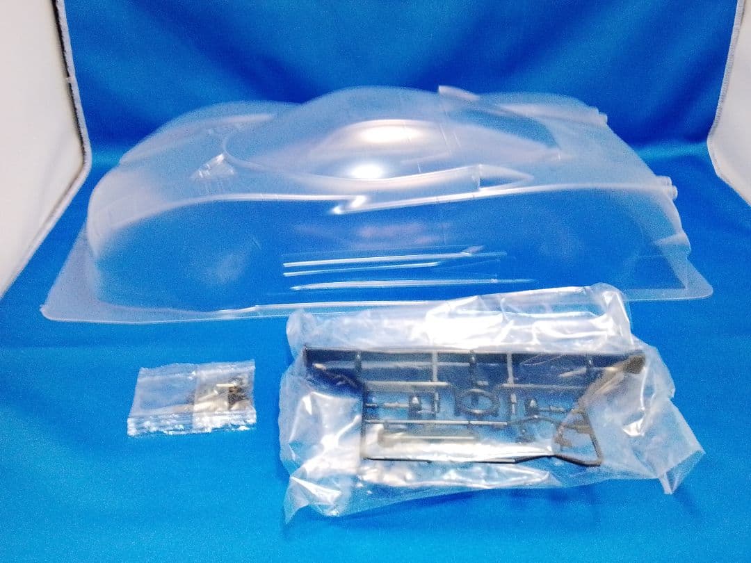 新品未組立 タミヤ NISSAN R390 GT1 スペア ボディ セット