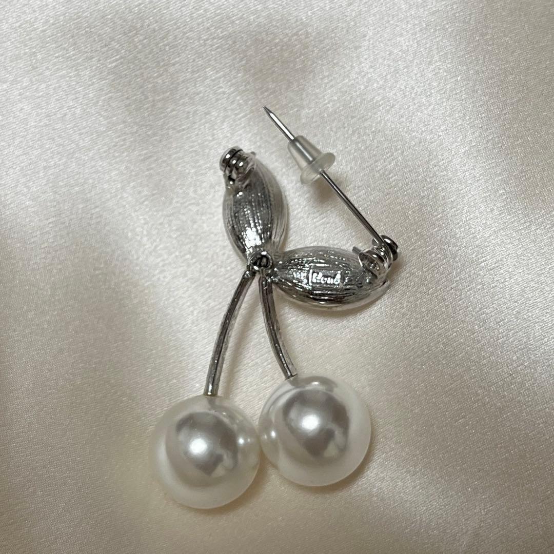 美品 Rene ルネ ブローチ　チェリー パール さくらんぼ