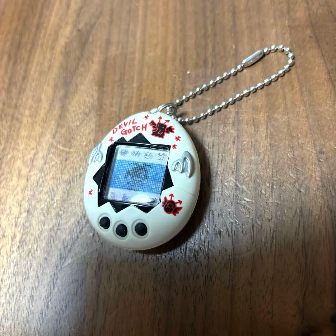 デビルっちのたまごっち　白本体　バンダイ　希少　レア